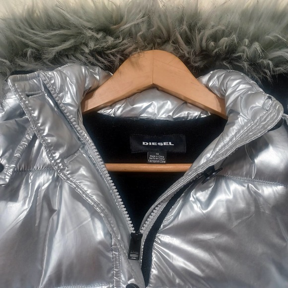 DIESEL Girls Silver Metallic Puffer Removable Faux Fur Jacket Size 14 - Picture 4 of 6